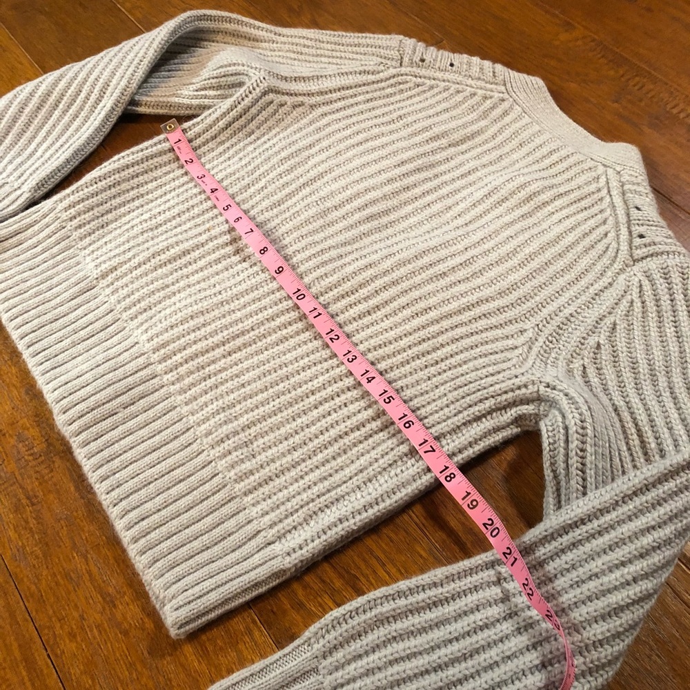 GAP Gray Cardigan Sweater Size Small NWT - Picture 5 of 6